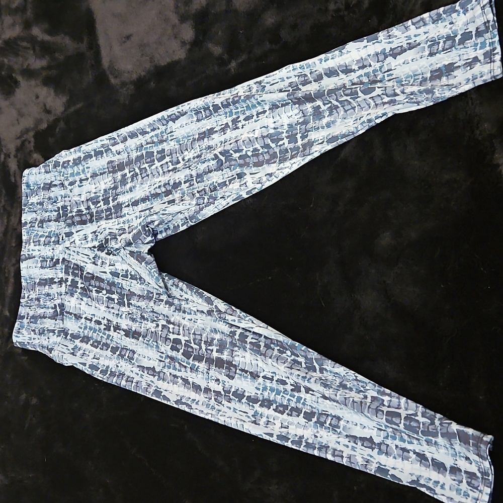 EUC Onzie Yoga Leggings 2 Pairs - Sz L - Picture 11 of 16